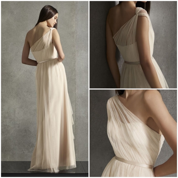 Vera Wang Dresses & Skirts - Vera Wang Ethereal One Shoulder Dress